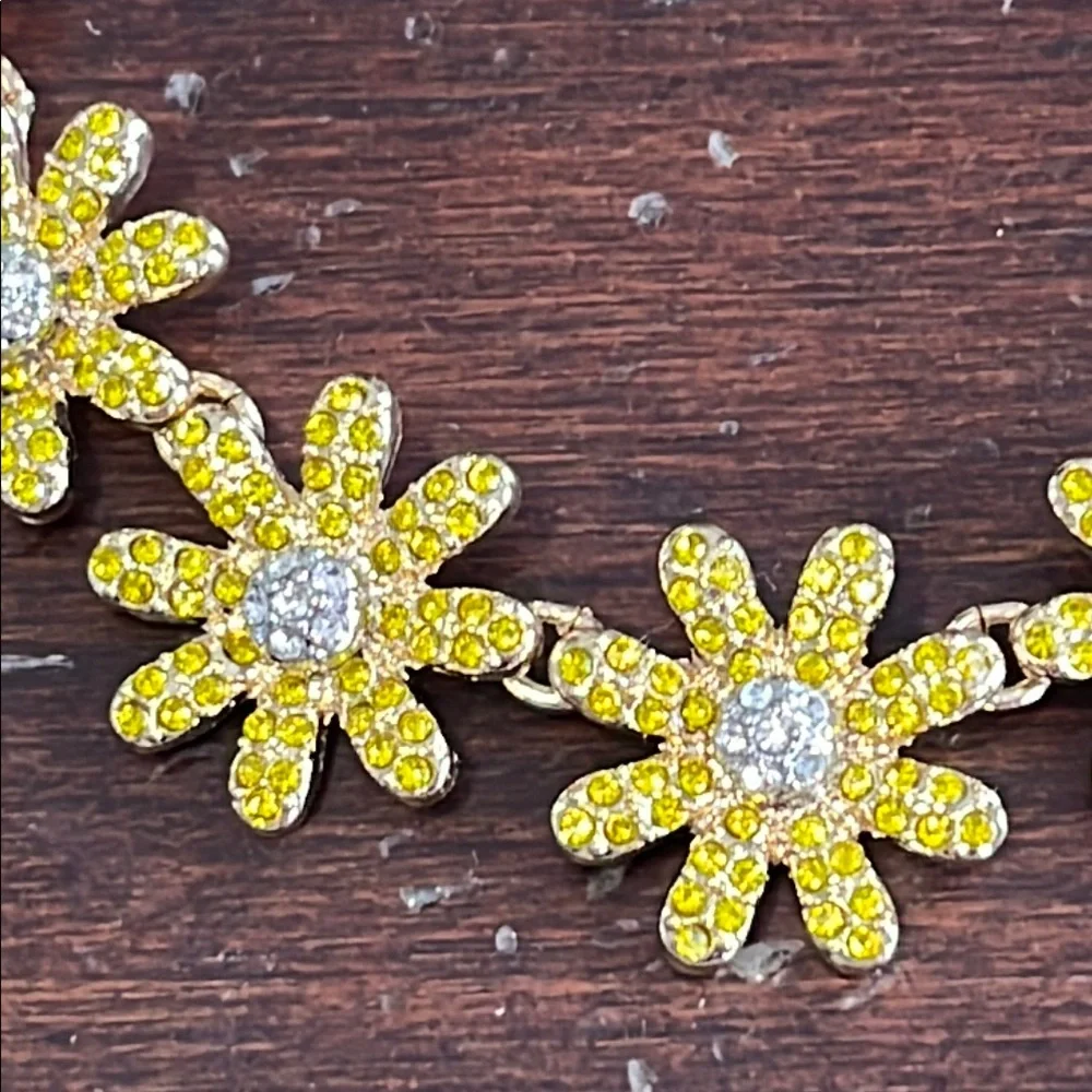 Betsey Johnson Adjustable Pavé Yellow Daisy Frontal Necklace NWT - Picture 6 of 9